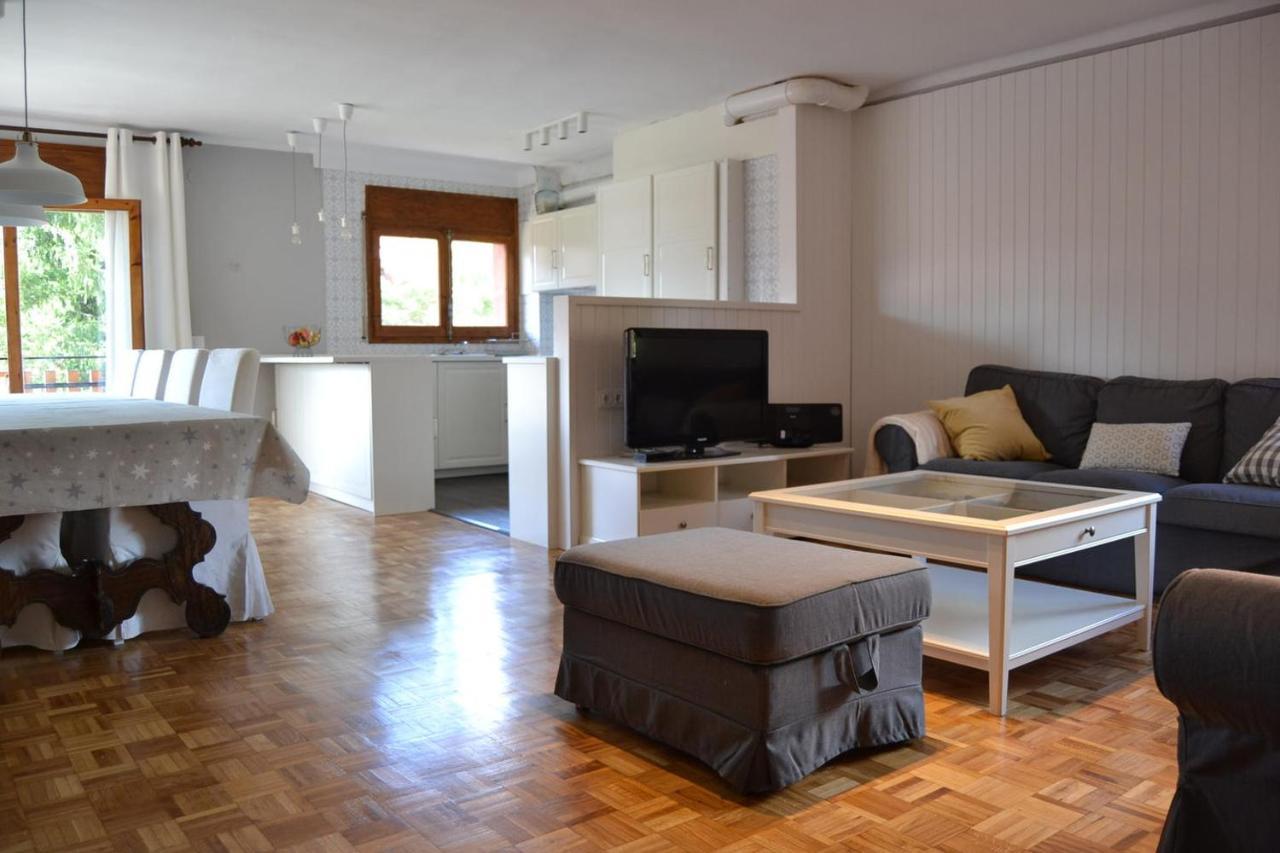 Amplio Apartamento Con Piscina En Λίβια Εξωτερικό φωτογραφία